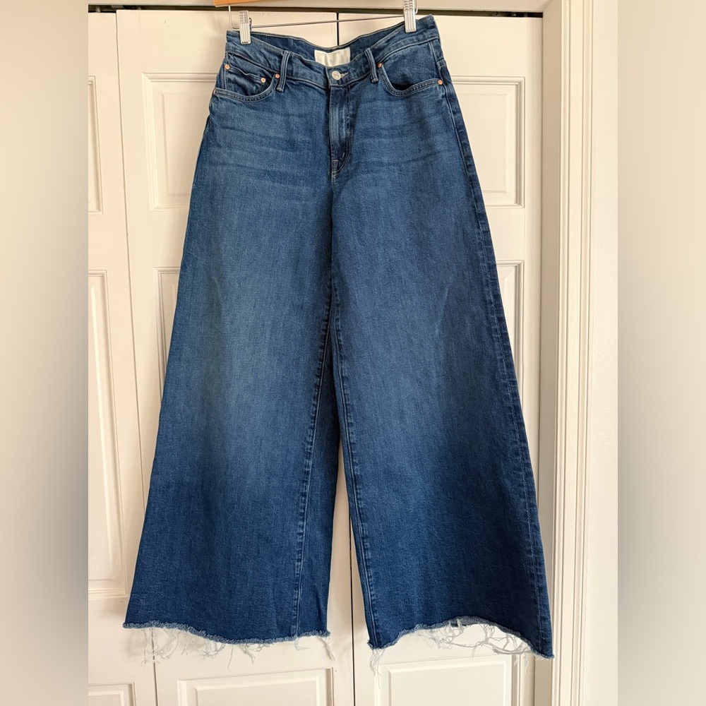 MOTHER The Swisher Sneak Fray Jeans - 27 - Picture 6 of 11